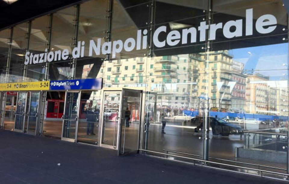 081 Stazione Centrale Home 나폴리 외부 사진